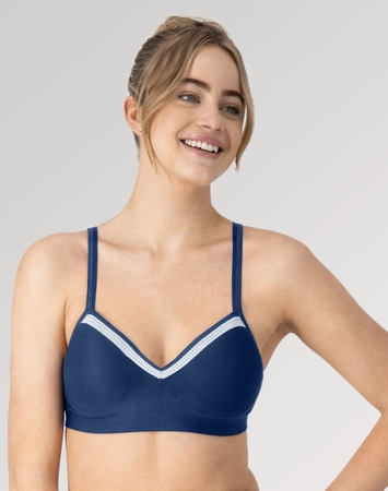 Hanes Foam Evolution Women’s Wireless Bra with SmoothTec Band