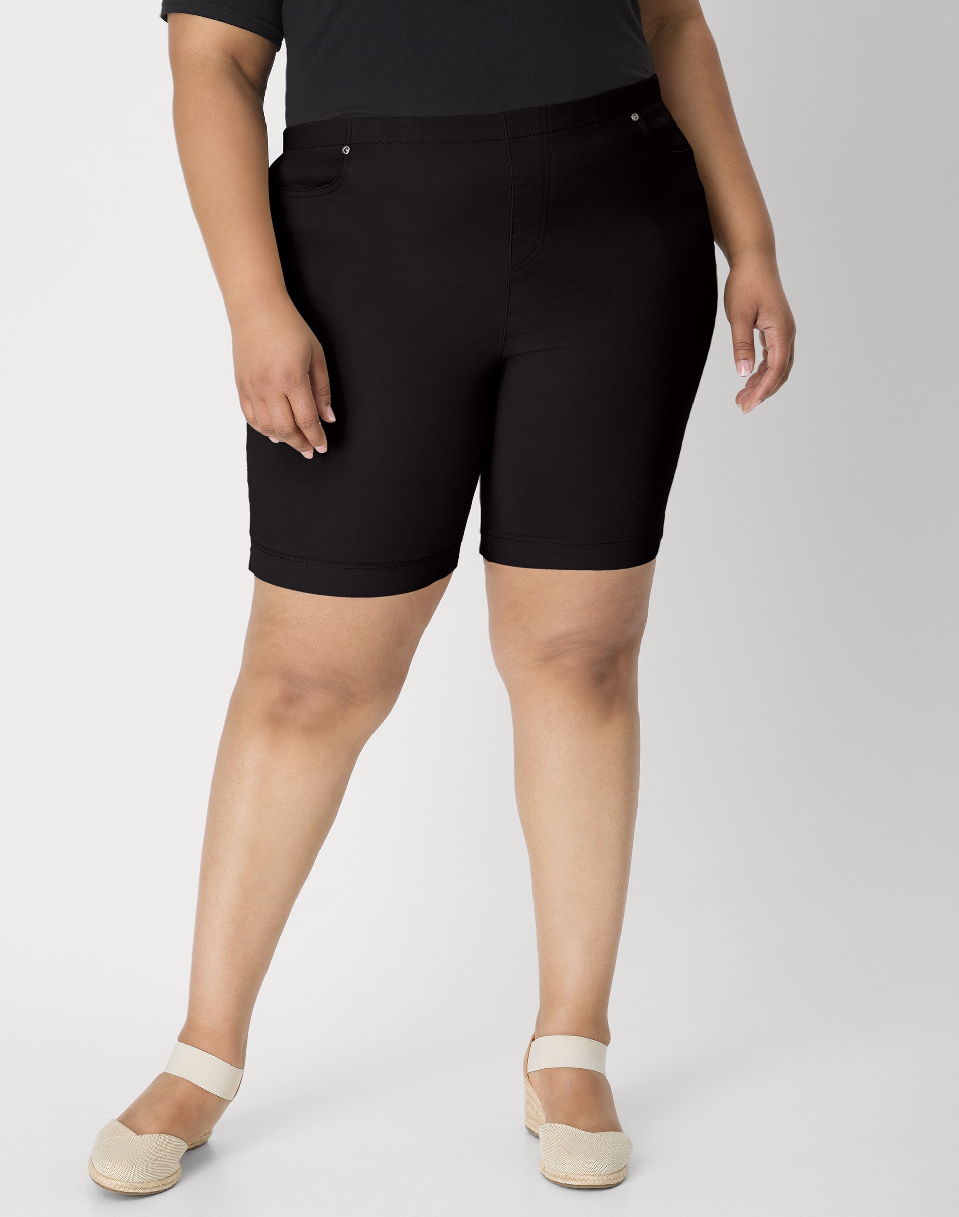 Hanes Just My Size Women's Pull-On Shorts with Pockets - 9" (Plus ) Black 3X