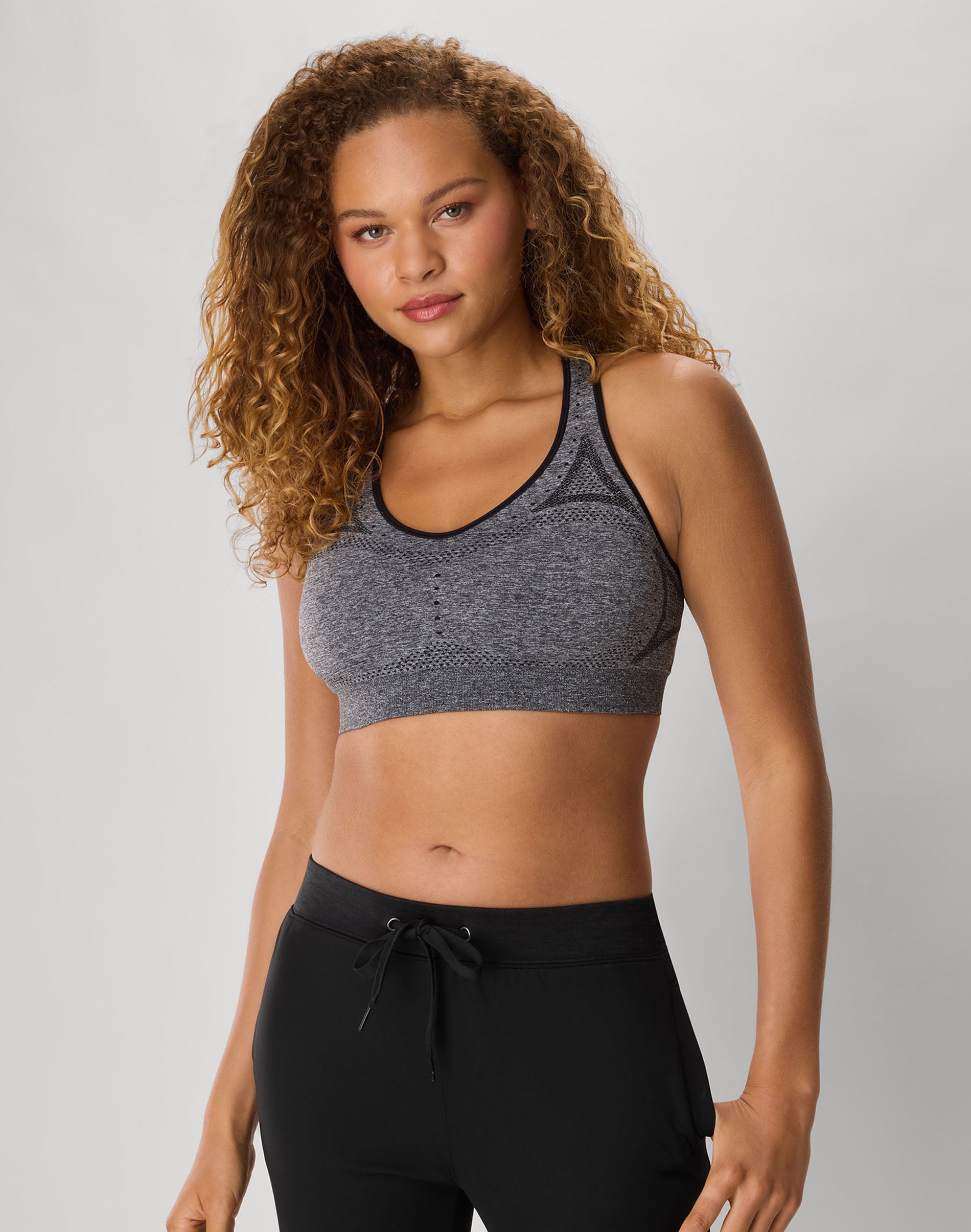 Hanes Sport Women's Seamless Racerback Sports Bra Ebony Heather S