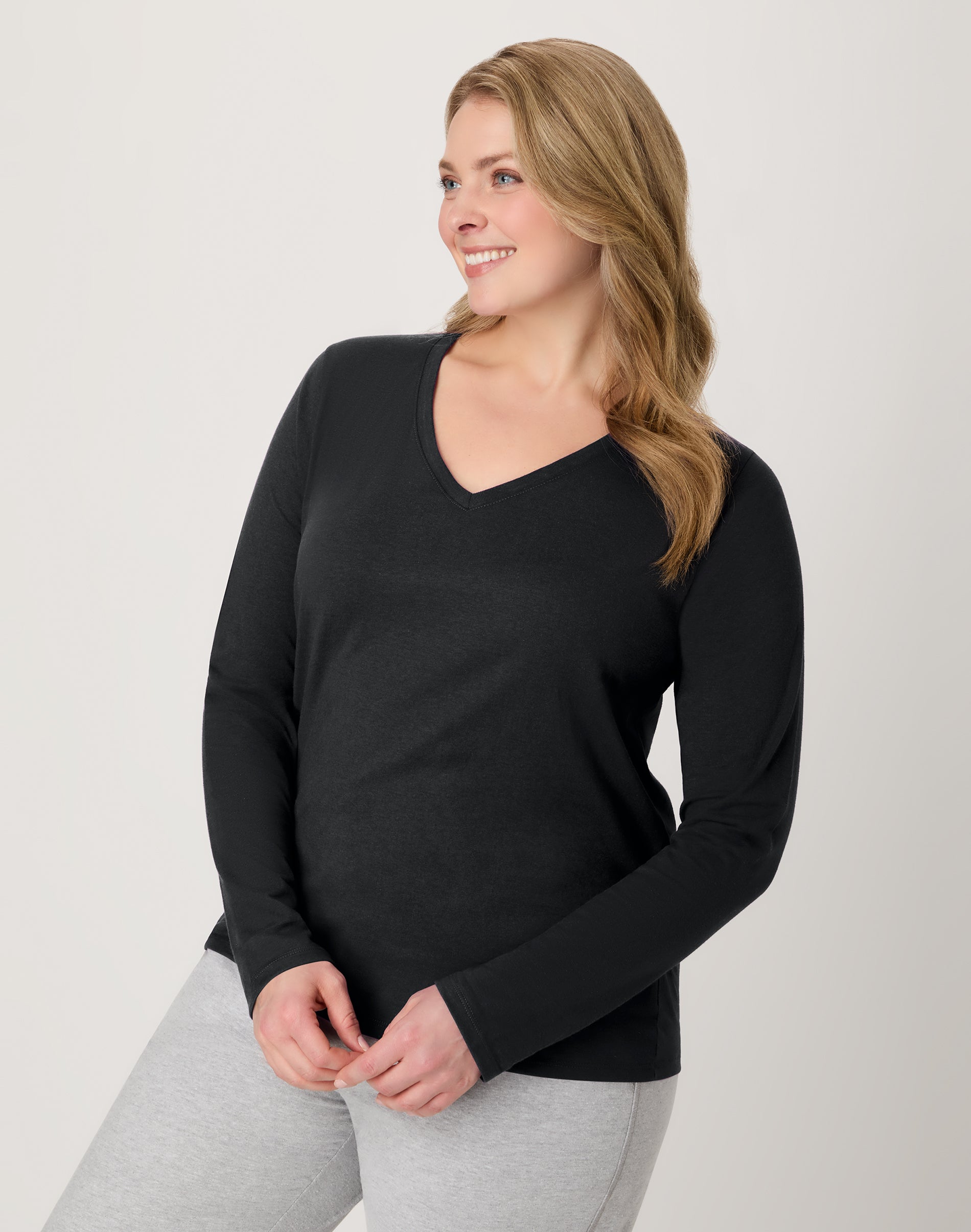 Hanes Women's Long Sleeve Cotton V-Neck T-Shirt Ebony XL
